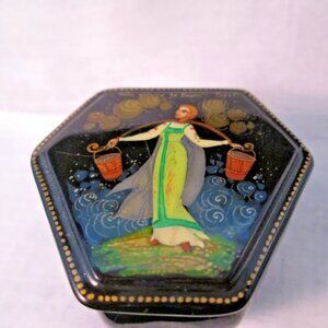 Tiny Black Laquer Russian Trinket box #N541S Coffin Shaped Maiden with Pails